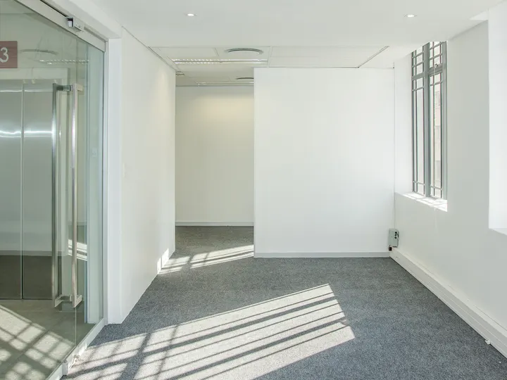 2-002 image 7