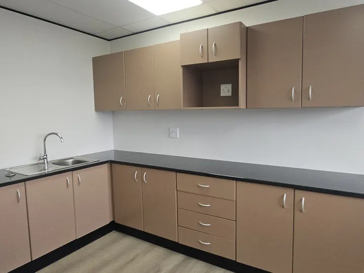 Unit 2, 1 Weaver Avenue image 5