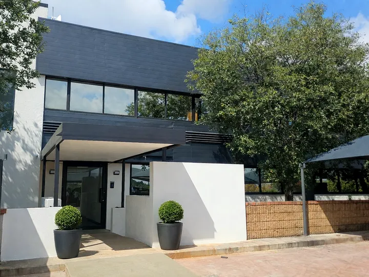 Unit 2, 1 Weaver Avenue