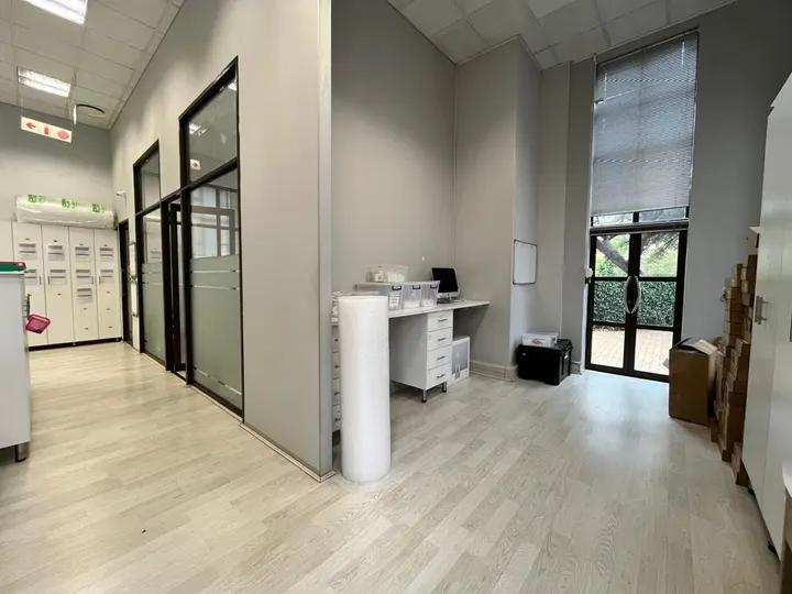 Ground Floor Unit 4 image 4